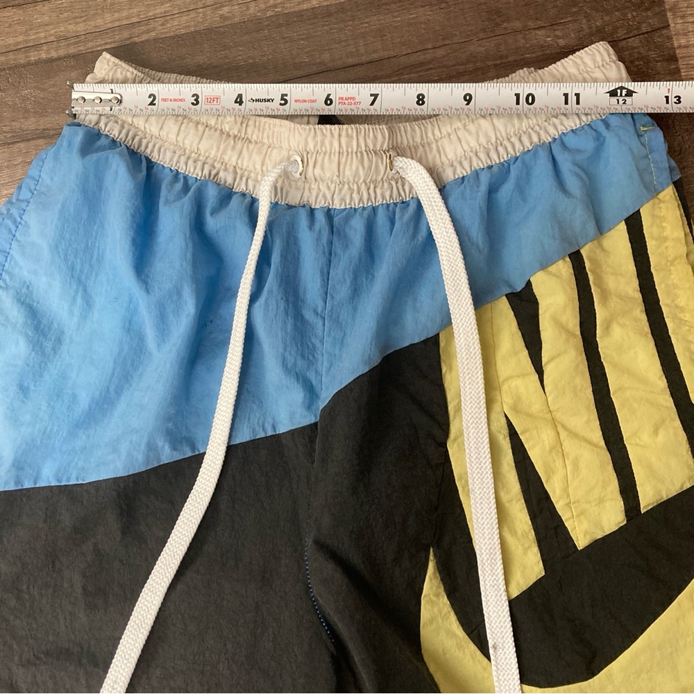Nike Throwback Futura Men’s Basketball Shorts Pocket Yellow/Black Colorblock S - Picture 8 of 15